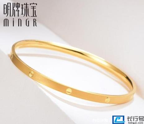 黄金品牌排行榜前十名,2022最新国产黄金品牌排行(附2022年最新排名前十榜单)