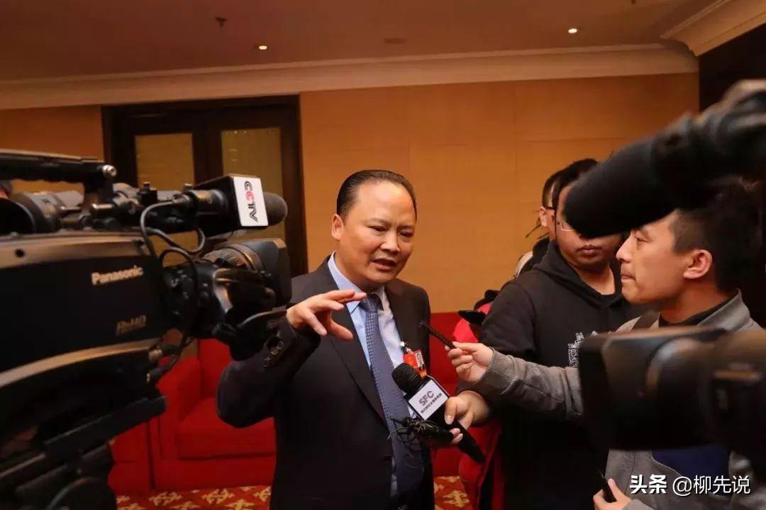 成都首富是谁,四川成都新首富:57岁个人身价超千亿,老首富刘永好退居第二(附2022年最新排行榜前十名单)