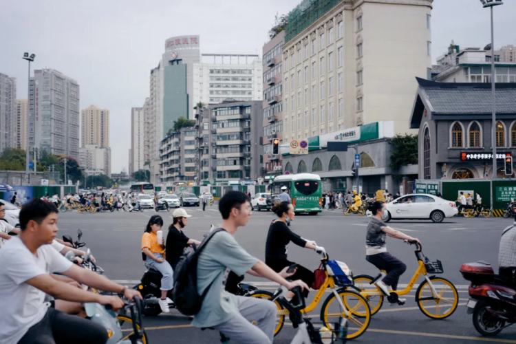 成都读大学怎么样,去成都读大学,到底有多香(附2022年最新排行榜前十名单)