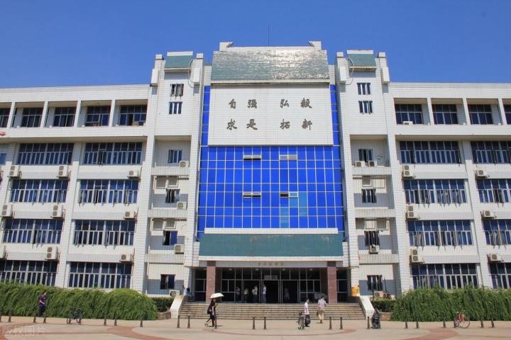 2022中国大学排名前十名(中国大学排名榜上的前十所名校)插图2 2022中国大学排名前十名,中国大学排名榜上的前十所名校(附2022年最新排名前十榜单)