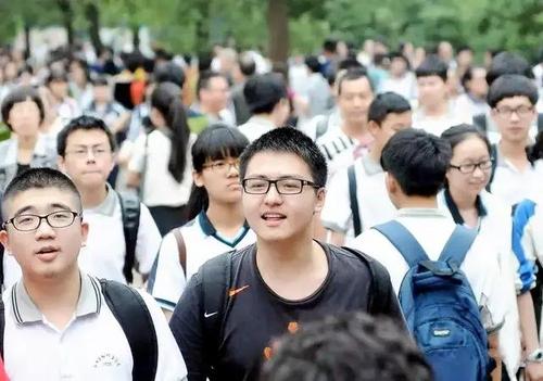 2022高考人数各省排名,全国各省高考人数排行统计学分析(附2022年最新排名前十榜单)