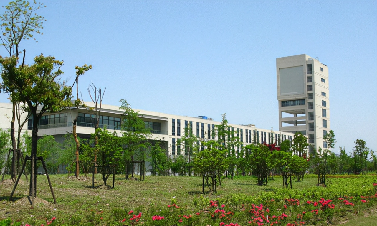 上海名校大学排名前十及录取线,上海的好大学排行榜(附2022年最新排行榜前十名单)