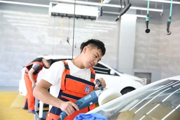 2022年广州学汽修专业最出名的学校(广东中专汽修学校排行榜)插图 2022年广州学汽修专业最出名的学校,广东中专汽修学校排行榜(附2022年最新排名前十榜单)
