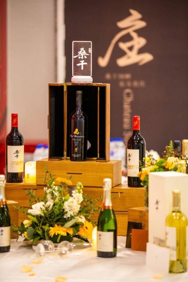 国内红酒排行榜前十名(中国红酒销量排行榜前十名)-1 国内红酒排行榜前十名,中国红酒销量排行榜前十名(附2022年最新排行榜前十名单)