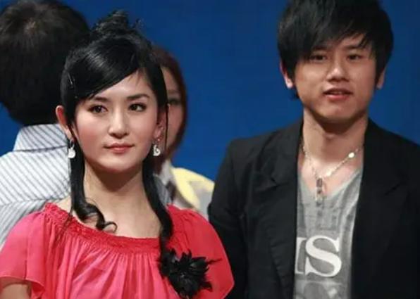 谢娜张杰婚礼香格里拉,张杰与谢娜的爱情经历简短(附2022年最新排行榜前十名单)
