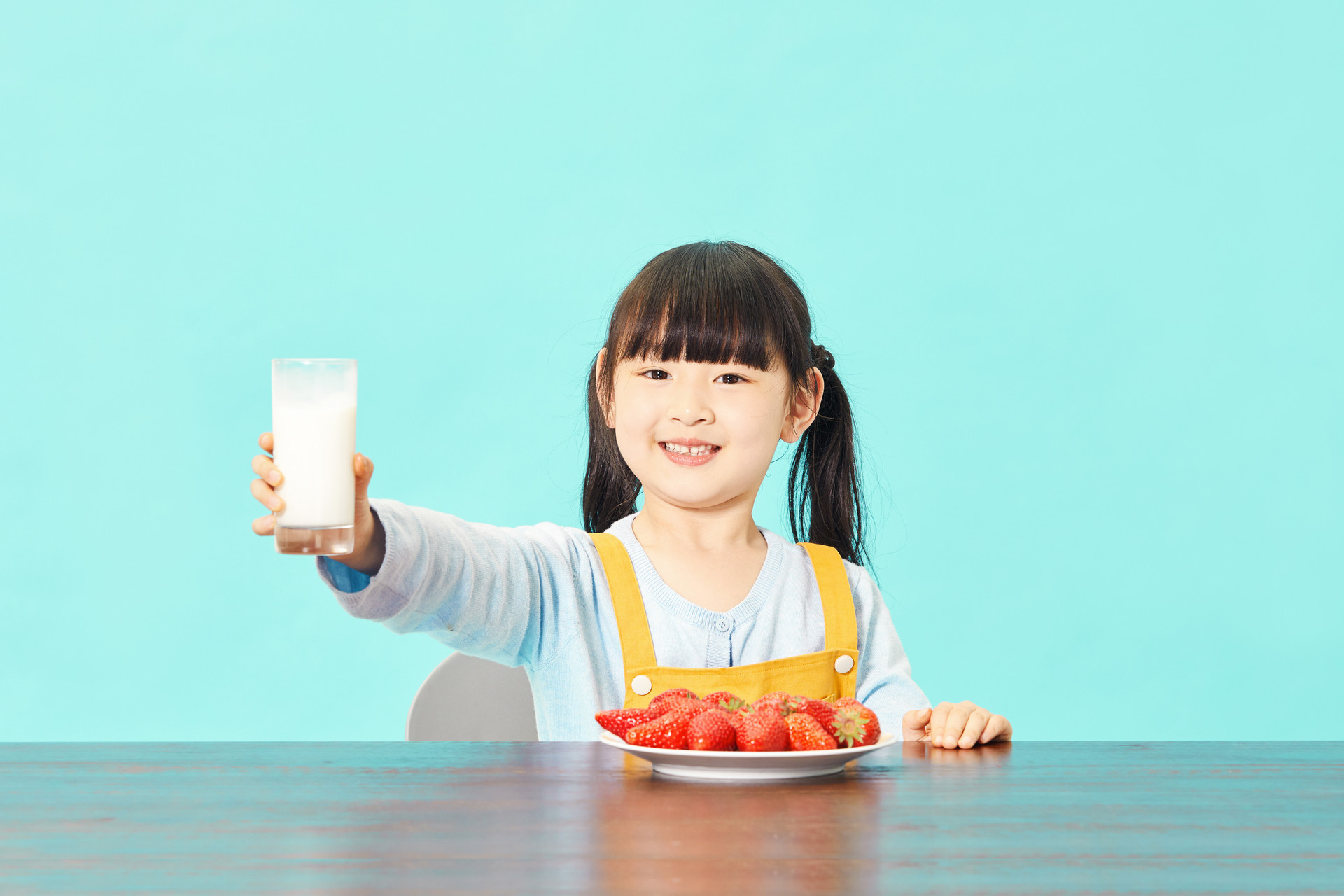 小孩吃什么可以长个子,小孩补钙营养食谱(附最新排行榜前十名单)