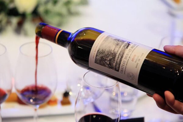 红酒排行榜前十名品牌(世界十大最好的葡萄酒排名)-1 红酒排行榜前十名品牌,世界十大最好的葡萄酒排名(附2022年最新排行榜前十名单)
