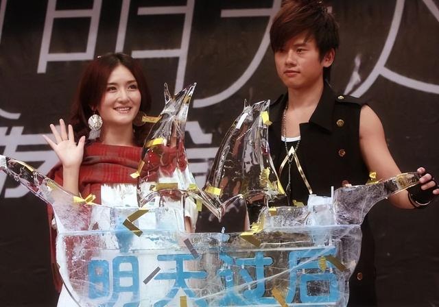 谢娜张杰婚礼香格里拉,张杰与谢娜的爱情经历简短(附2022年最新排行榜前十名单)