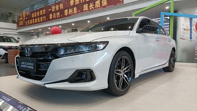 20万左右b级车推荐,20万左右凯美瑞帕萨特迈腾怎么选(附2022年最新排行榜前十名单)
