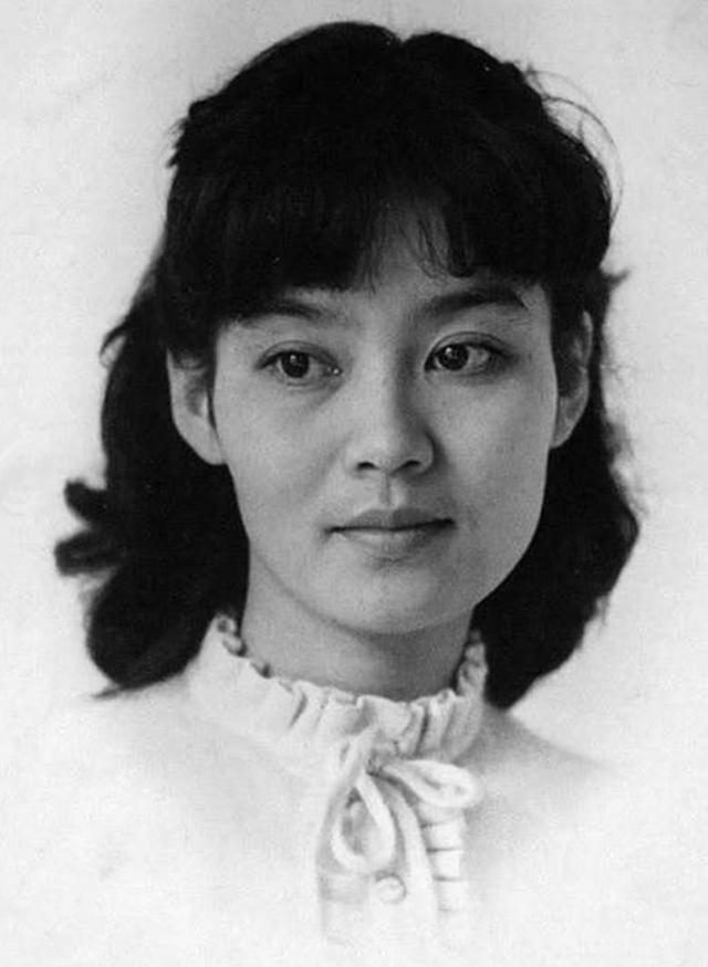 潘虹个人资料,老公是谁,60岁无儿无女的潘虹一生的经历(附2022年最新排行榜前十名单)