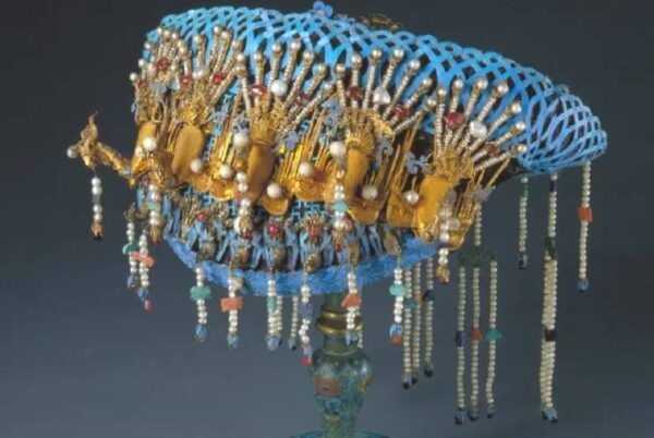 中国八大古代发饰名称(古代头发中间的发饰叫什么)-1 中国八大古代发饰名称,古代头发中间的发饰叫什么(附2022年最新排行榜前十名单)