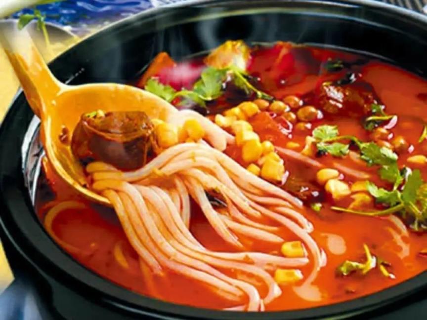 云南小吃排行榜前十名,值得推荐的10大特色美食(附2022年最新排名前十榜单)