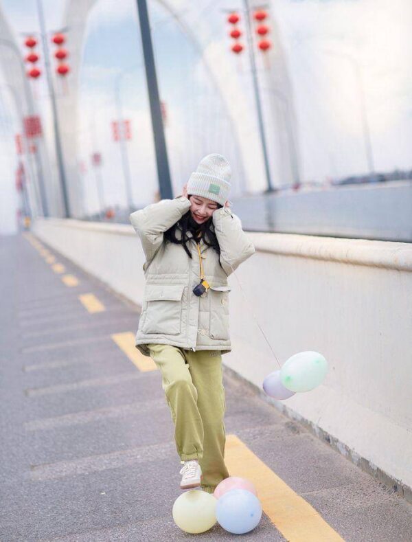 羽绒服哪个品牌经济实惠(羽绒服性价比较高的5个品牌排名榜)-1 羽绒服哪个品牌经济实惠,羽绒服性价比较高的5个品牌排名榜(附2022年最新排行榜前十名单)