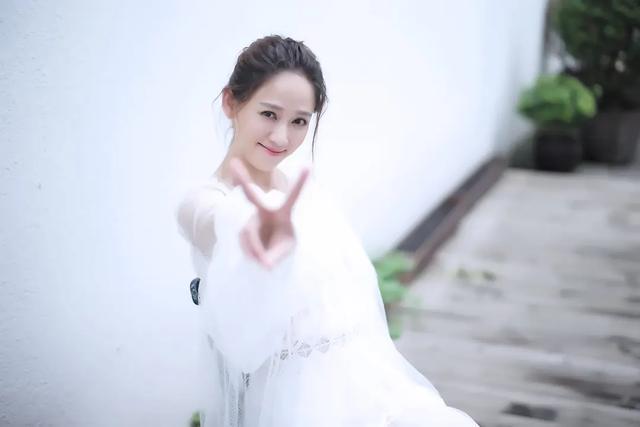 中国十大美女明星,外媒评选十大最美华人女星(附2022年最新排行榜前十名单)