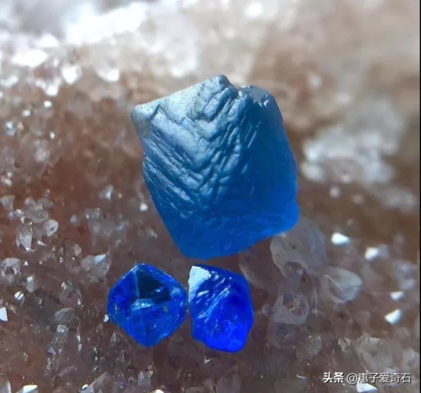 世界上最好看的石头排名(世界上最漂亮最有价值的石头排名)-1 世界上最好看的石头排名,世界上最漂亮最有价值的石头排名(附2022年最新排行榜前十名单)