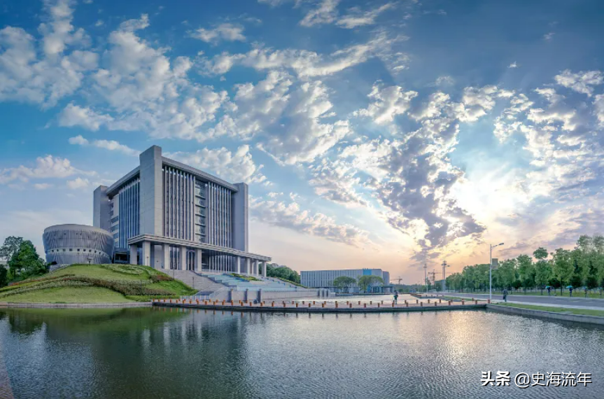 2022081109521287 中国最有钱的院校,清华排名第一,浙大表现出色,交大登榜(附2022年最新排行榜前十名单)